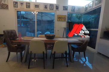 Rafflesia @ The Hill