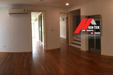 Rafflesia @ The Hill