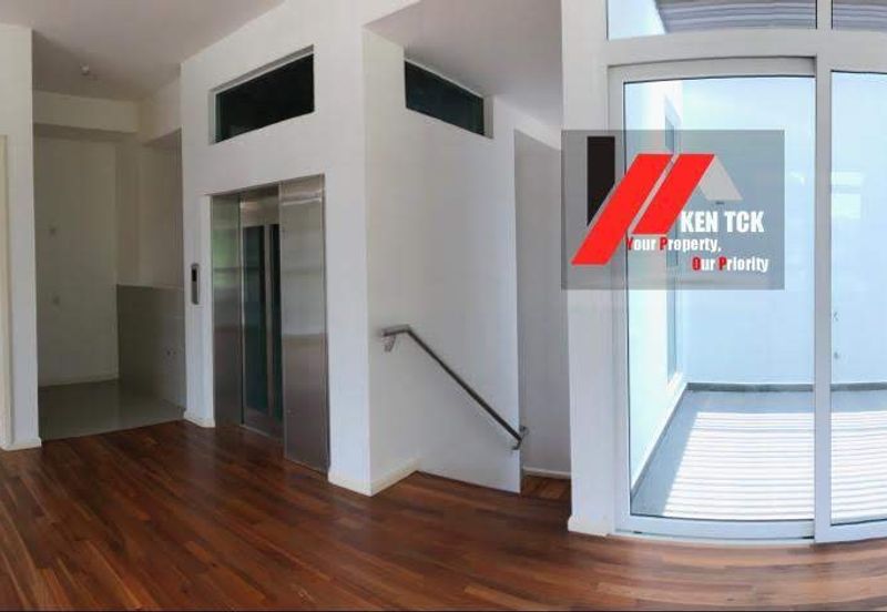 Rafflesia @ The Hill