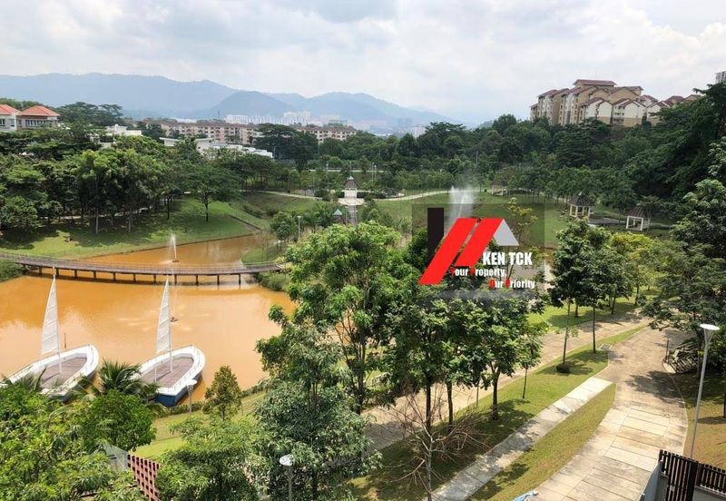 Rafflesia @ The Hill