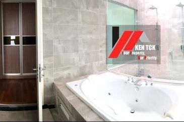 Rafflesia @ The Hill