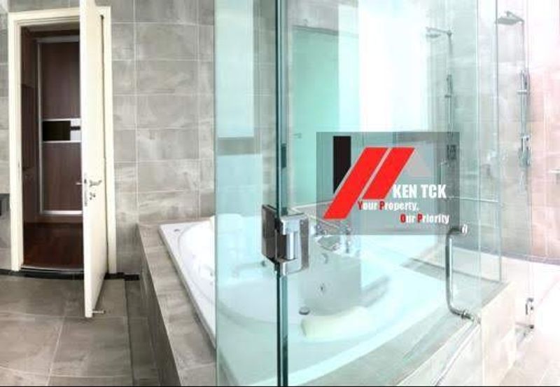 Rafflesia @ The Hill