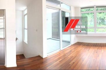 Rafflesia @ The Hill