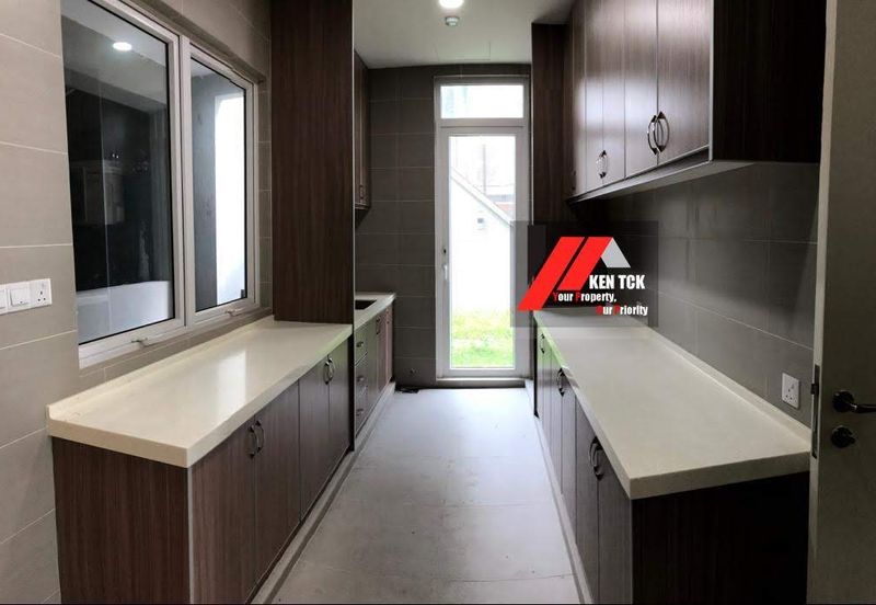 Rafflesia @ The Hill