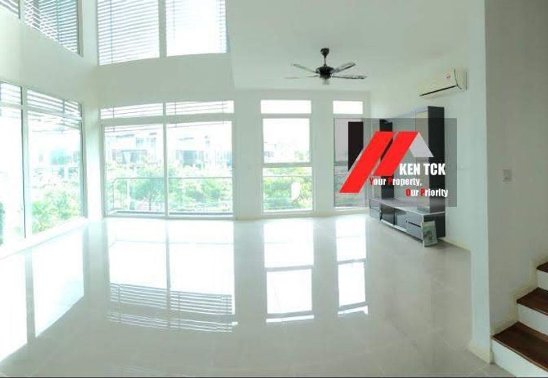 Rafflesia @ The Hill