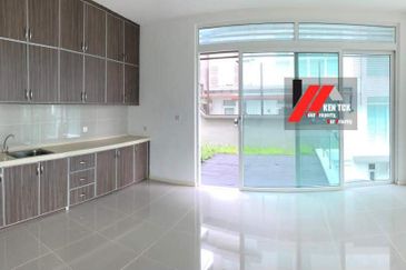 Rafflesia @ The Hill