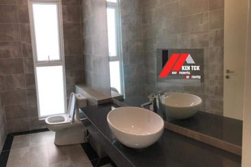 Rafflesia @ The Hill