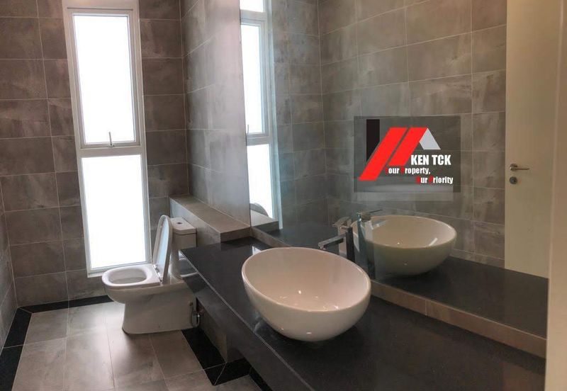 Rafflesia @ The Hill