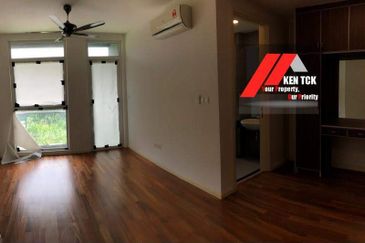 Rafflesia @ The Hill