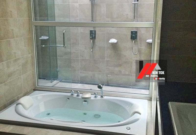 Rafflesia @ The Hill