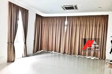 Rafflesia @ The Hill