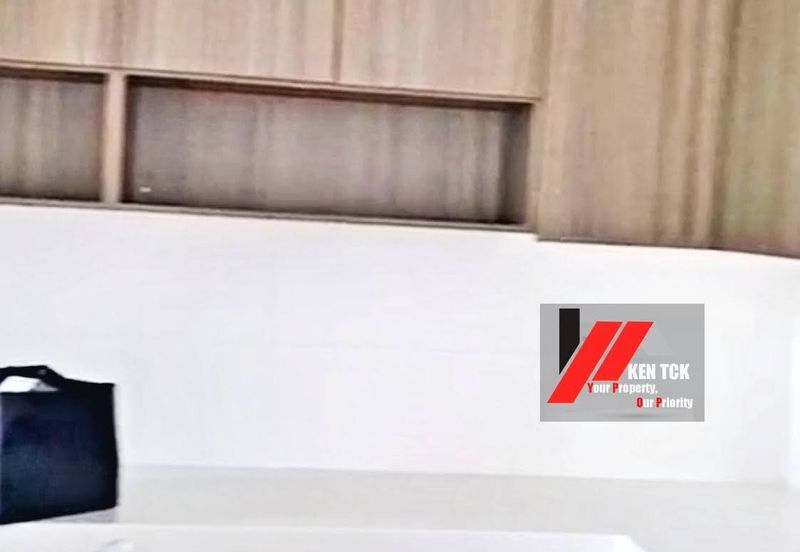 Rafflesia @ The Hill