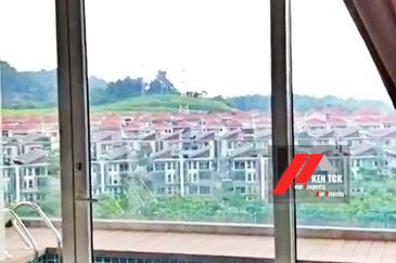 Rafflesia @ The Hill