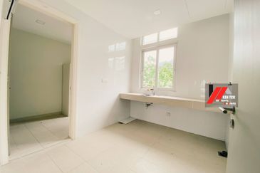 Rafflesia @ The Hill