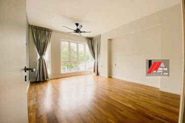 Rafflesia @ The Hill