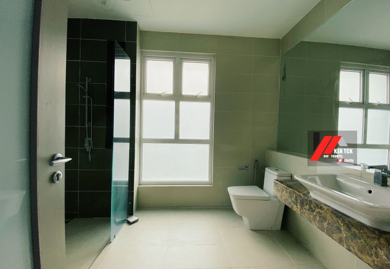 Rafflesia @ The Hill