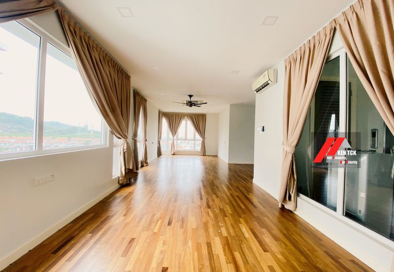 Rafflesia @ The Hill