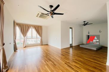 Rafflesia @ The Hill