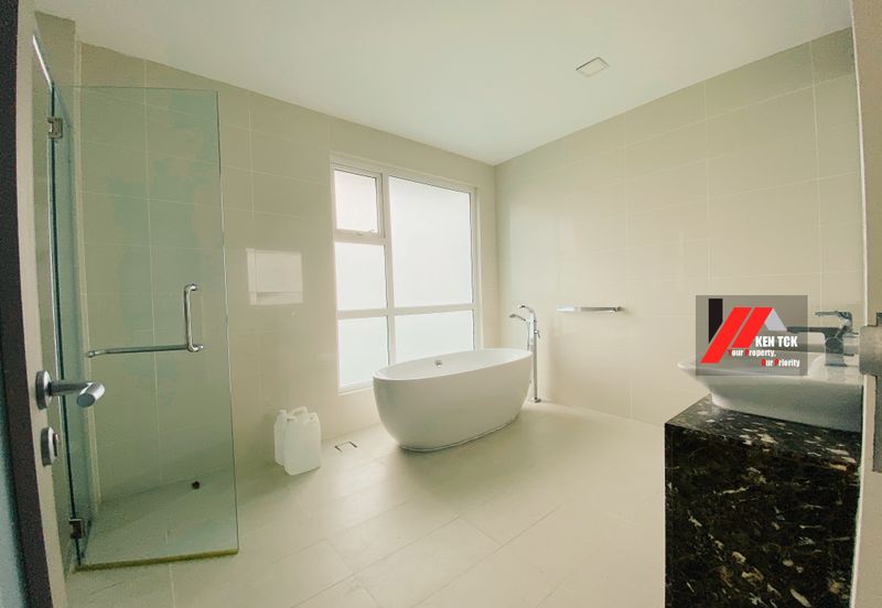 Rafflesia @ The Hill