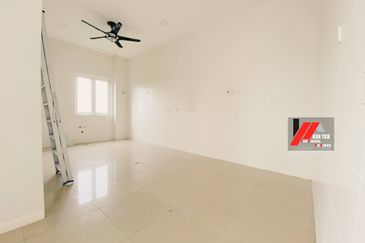 Rafflesia @ The Hill