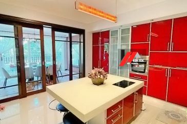 Jalan Rimba Riang 9/1