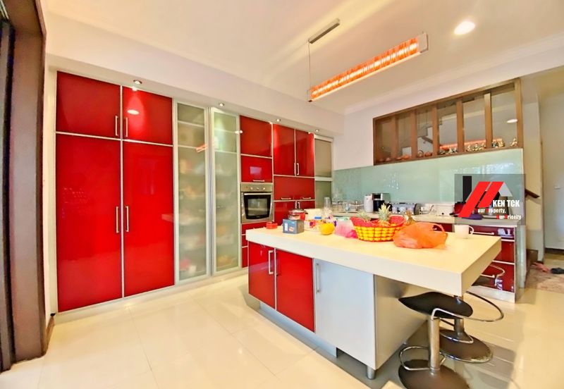 Jalan Rimba Riang 9/1