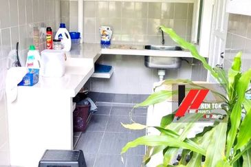 Jalan Rimba Riang 9/1