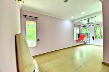 Jalan Rimba Riang 9/1