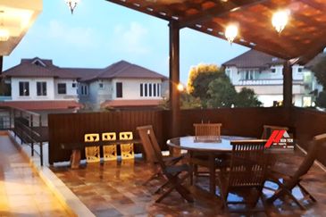 Jalan Rimba Riang 9/1