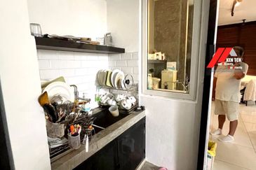 Rafflesia @ The Hill