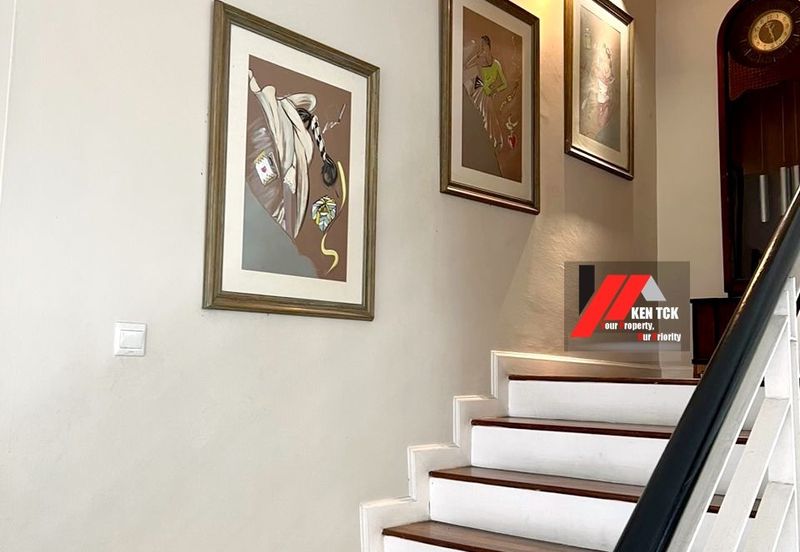 Rafflesia @ The Hill