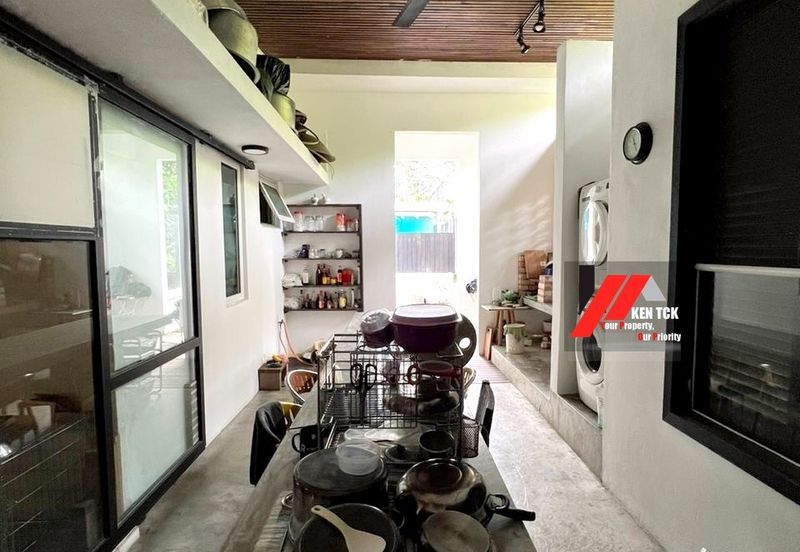 Rafflesia @ The Hill