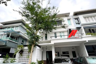 Rafflesia @ The Hill