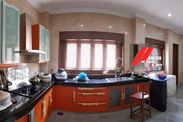 Jalan Rimba Riang 9/12