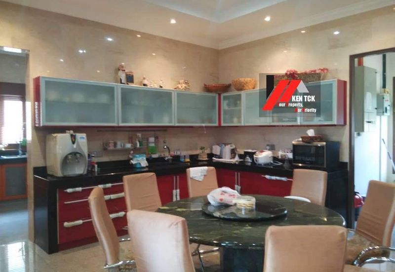 Jalan Rimba Riang 9/12