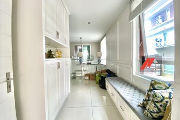 Rafflesia @ The Hill