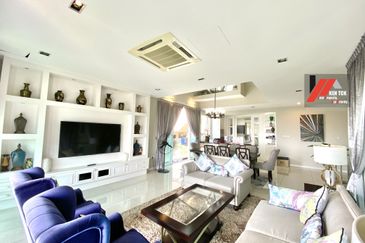 Rafflesia @ The Hill