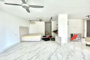 Rafflesia @ The Hill