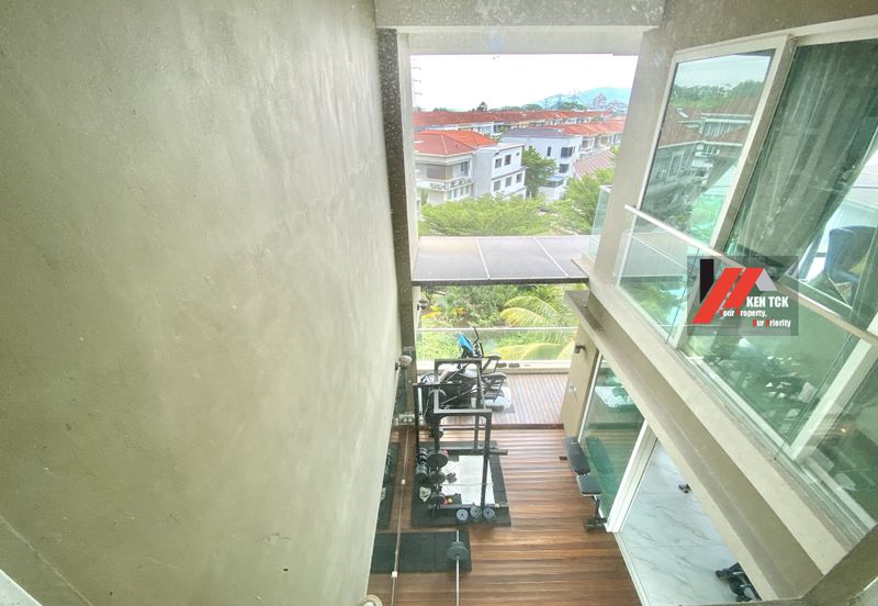 Rafflesia @ The Hill