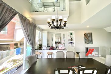 Rafflesia @ The Hill