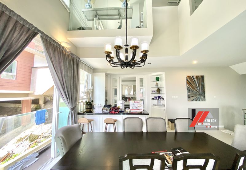 Rafflesia @ The Hill