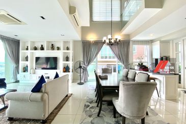 Rafflesia @ The Hill