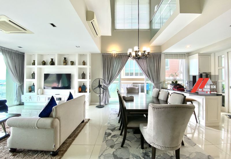 Rafflesia @ The Hill