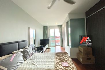 Rafflesia @ The Hill