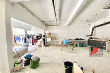 Rafflesia @ The Hill