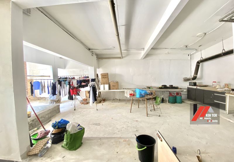 Rafflesia @ The Hill