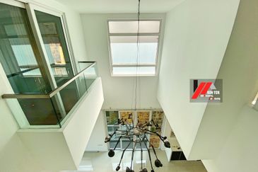 Rafflesia @ The Hill