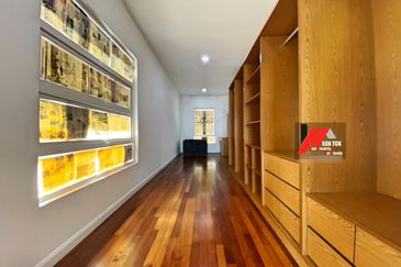 Rafflesia @ The Hill