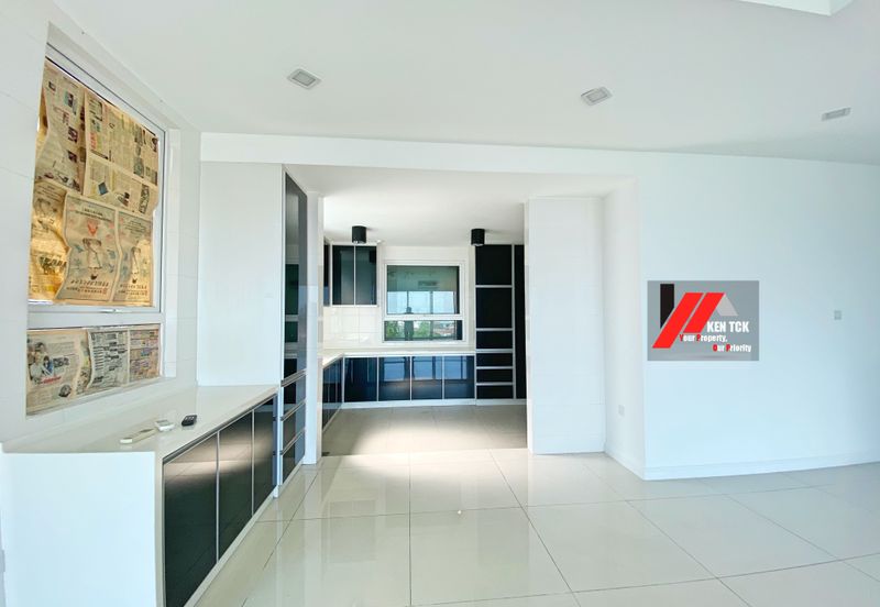 Rafflesia @ The Hill