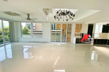 Rafflesia @ The Hill